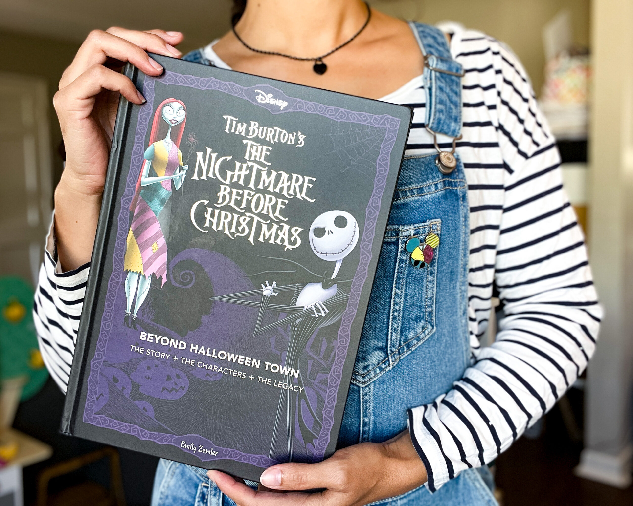 Celebrating the 30-year anniversary of the beloved movie DISNEY TIM BURTON’S THE NIGHTMARE BEFORE CHRISTMAS: Beyond Halloween Town The Story, the Characters, and the Legacy By Emily Zemler